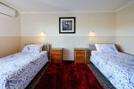 W1 - Field of Dreams Deluxe Room