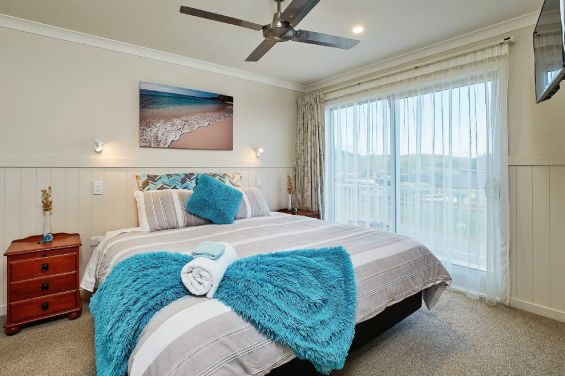 T1 - Kakatu Penthouse - bed